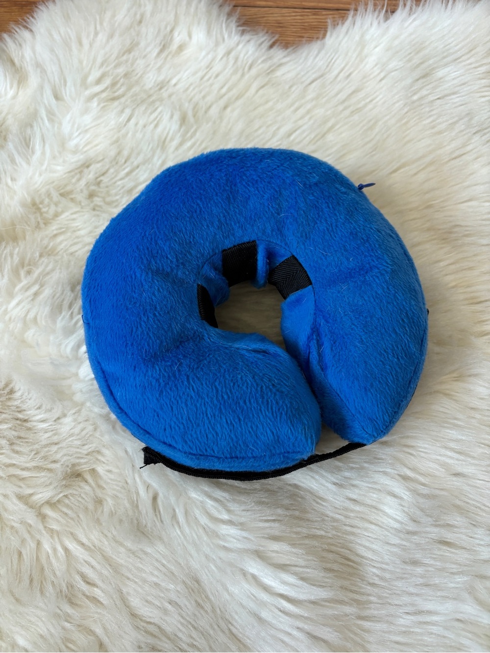 Blue Inflatable Pet Neck Cone - Picture 2 of 6